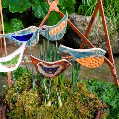 Birds on bicycles spokes - Stoneware and spokes - 10*5*30cm - by Nicola Stephens