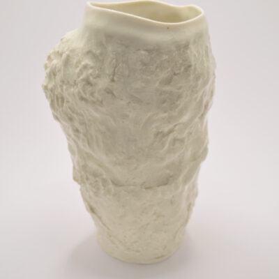 Untitled - Porcelain - 25x9cmx9cm - by Jasper Thims