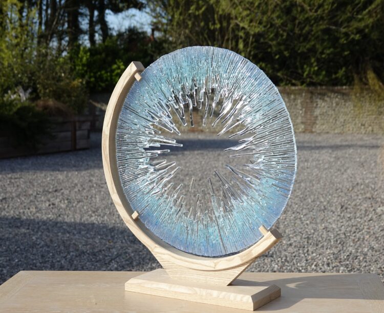 Unstructured Disc - Glass and wood