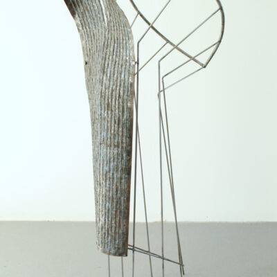 PINSTRIP(E) FURROW - I STAND BEFORE YOU NAKED - PINS(TRIP)E FATHER - 2022/23 - Mild steel - 127 cm high, 49 x 23.5 cm wide.- 2/3 scale maquette - by Tim Sandys-Renton