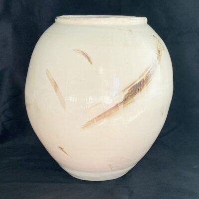 Large moon jar - Stoneware - 25cm x 15cm - by Caroline Berkeley