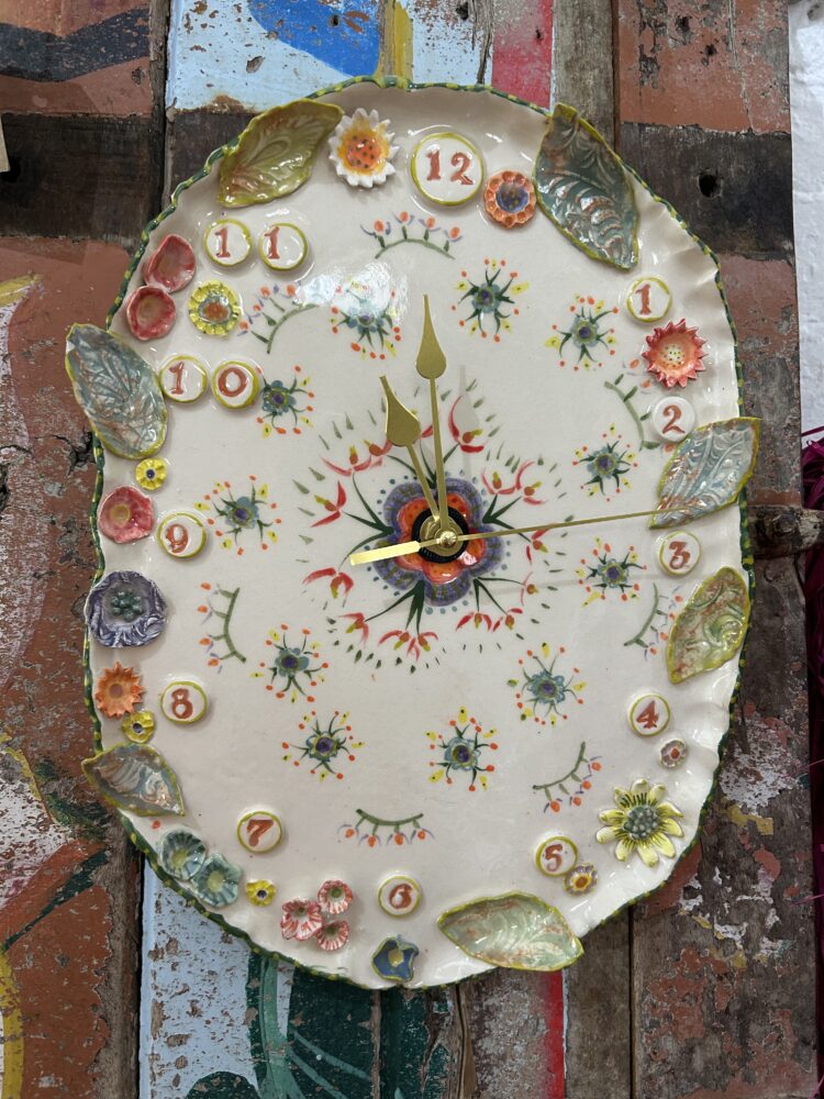 Sarah Sykes Flower clock - Clay earthenware