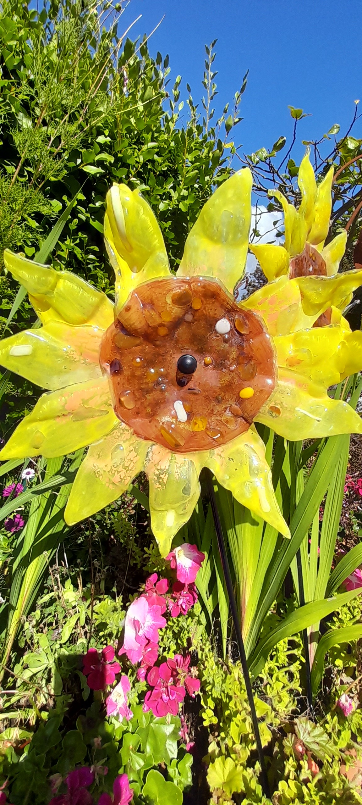 Sunflower on rod - Fused glass on removable metal rod