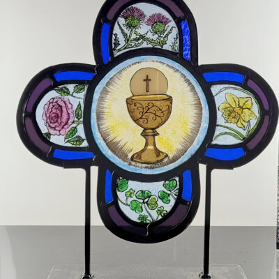 Test Piece - Quatrefoil for Platinum Window, St Marys Church, Felpham. - Heritage Stained glass with fused inserts. - 40 x 40 cm - by Jan Simpson